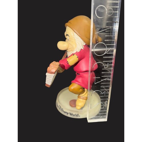 Disney Snow White Grumpy Hockey bobblehead  Walt Disney World - Picture 4 of 7